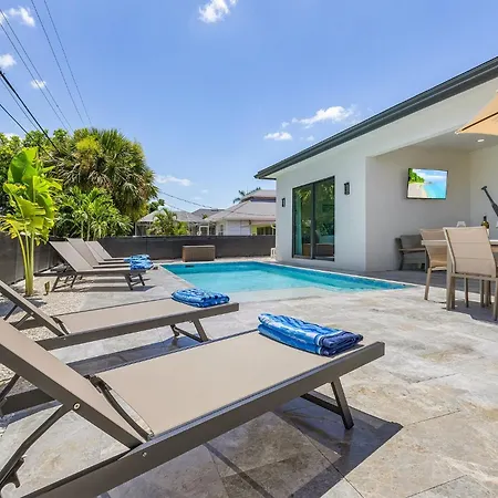 Villa Del Mare At The Beach W 4 En-Suites